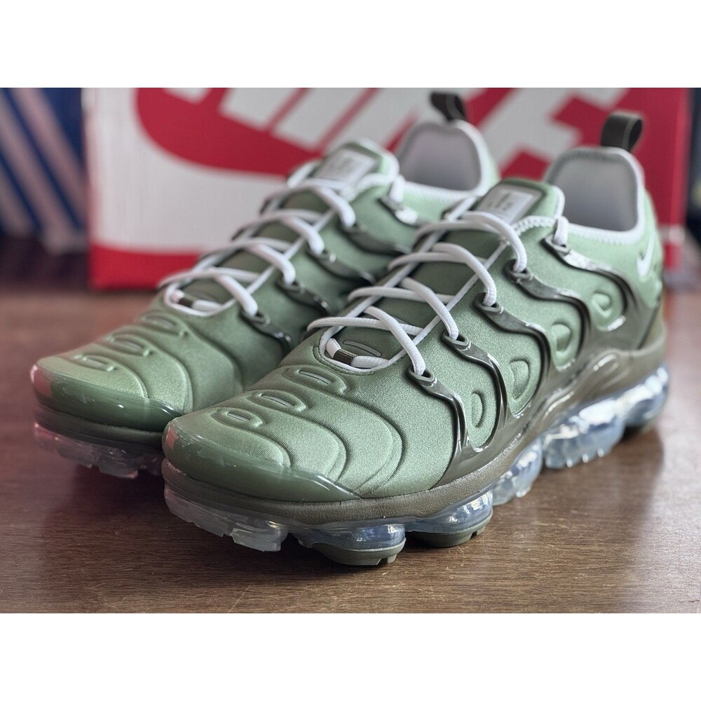 Men’s Size 12 Nike Air VaporMax Plus Oil Green Medium Olive FD0779-386 NIB
